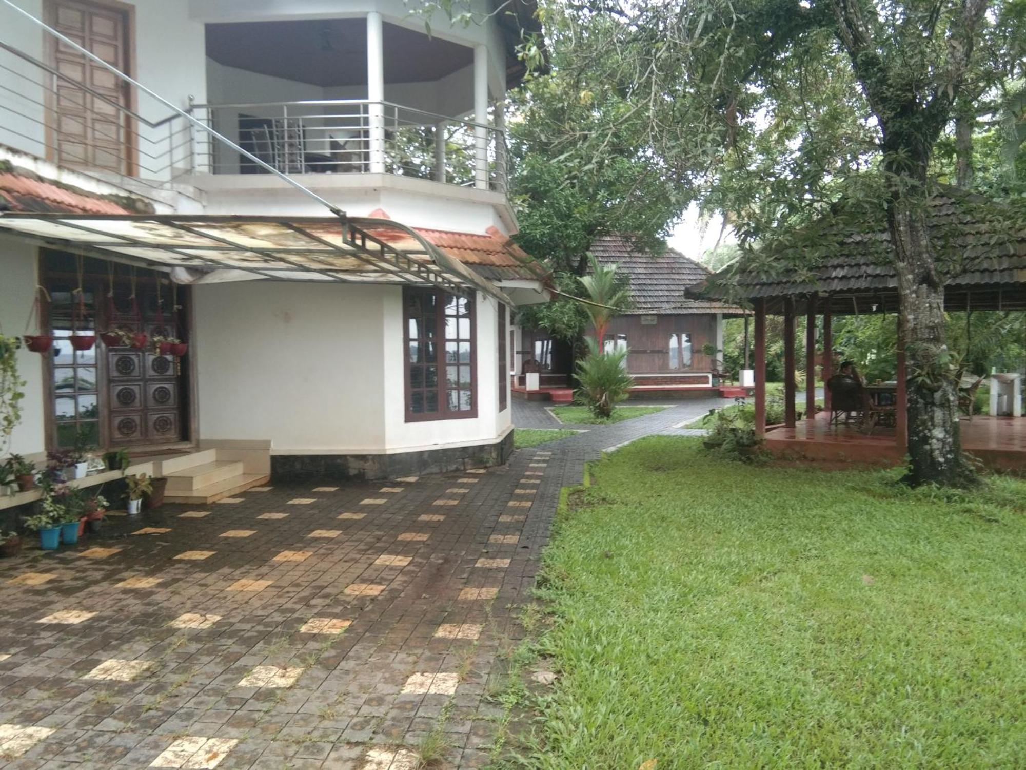 Lovedale Lakeside Homestay Alappuzha Kültér fotó