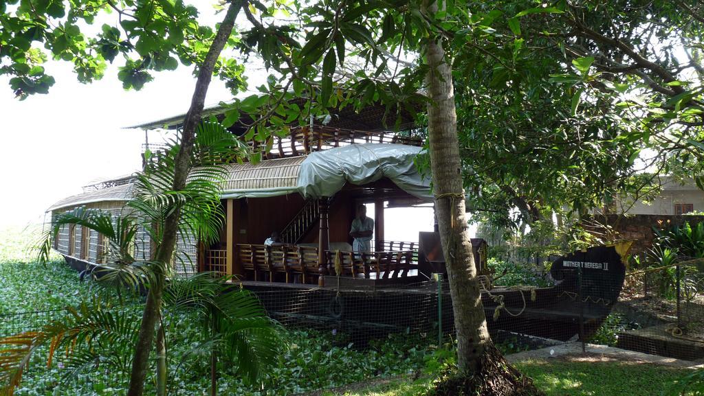 Lovedale Lakeside Homestay Alappuzha Kültér fotó