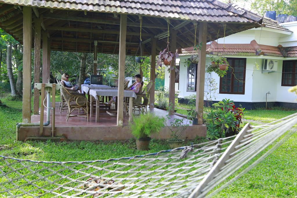 Lovedale Lakeside Homestay Alappuzha Kültér fotó