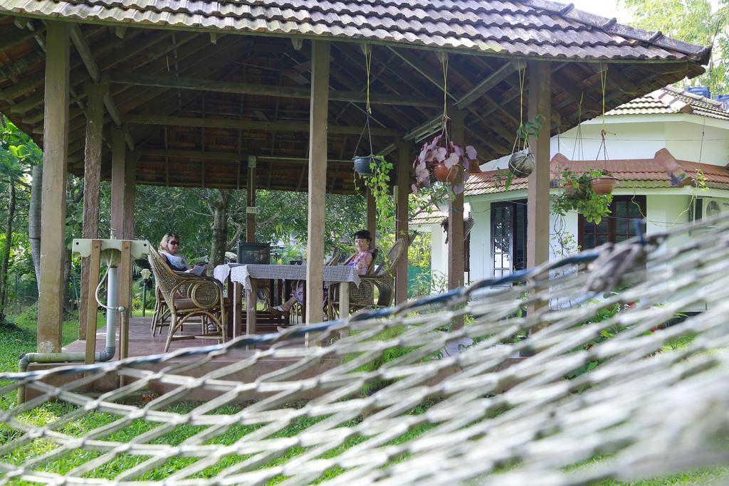 Lovedale Lakeside Homestay Alappuzha Kültér fotó